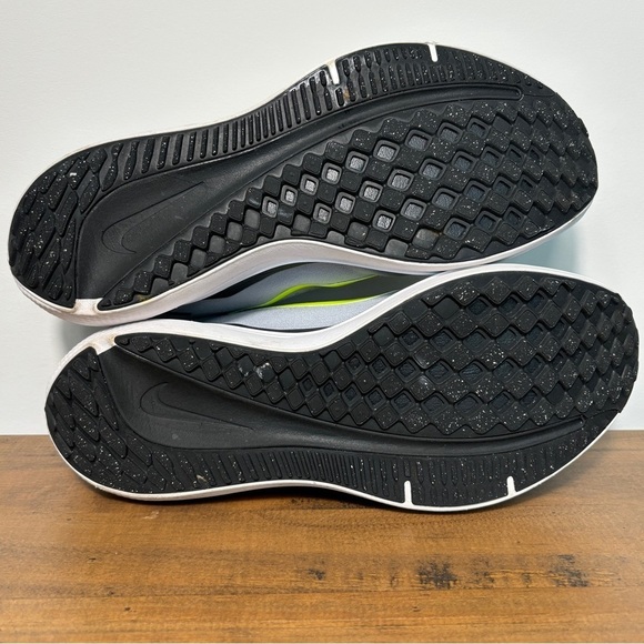 Nike Air Winflo 10 Men’s Running Shoes Sneakers Size 12 DV4022-007 - Picture 5 of 7